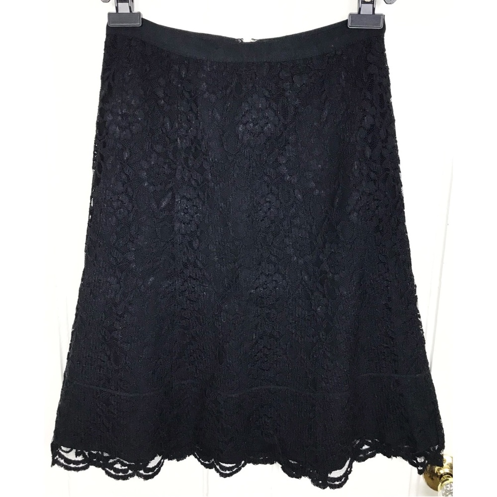 Old Navy : size : 2 : black ‘just below the waist’ floral lace high waist skirt
